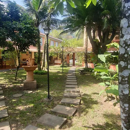 Suites Quintal De Lazaro 1 Ubatuba Exterior photo